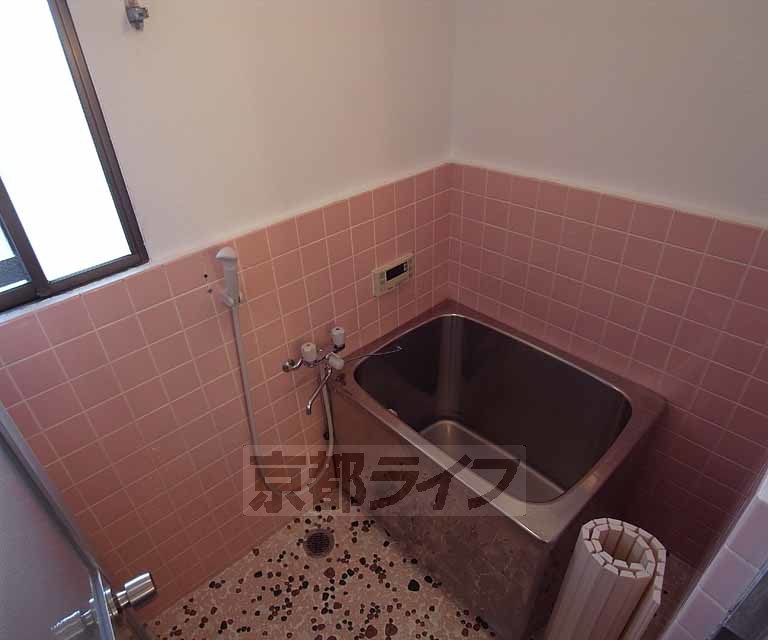 バス・シャワールーム　綺麗なお風呂です。