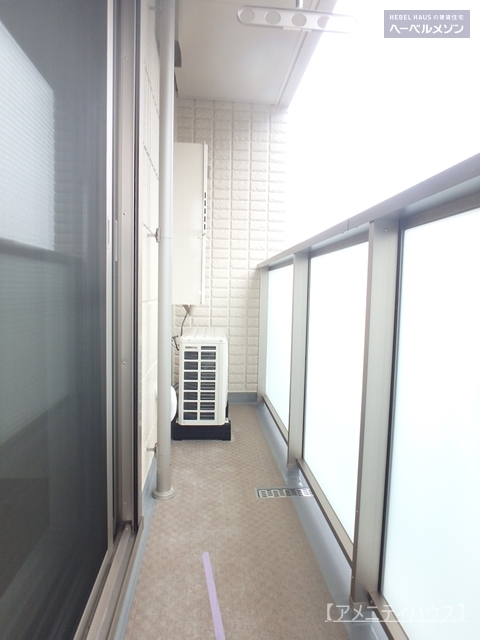 バルコニー　●ワイドスパンのバルコニー。