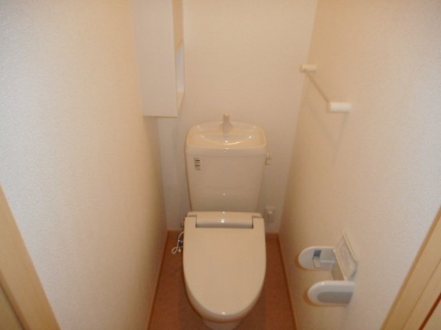 トイレ　落ち着いたトイレです