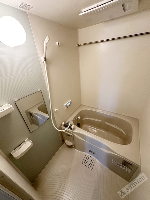 バス・シャワールーム　浴室暖房乾燥機付きバスルームです♪