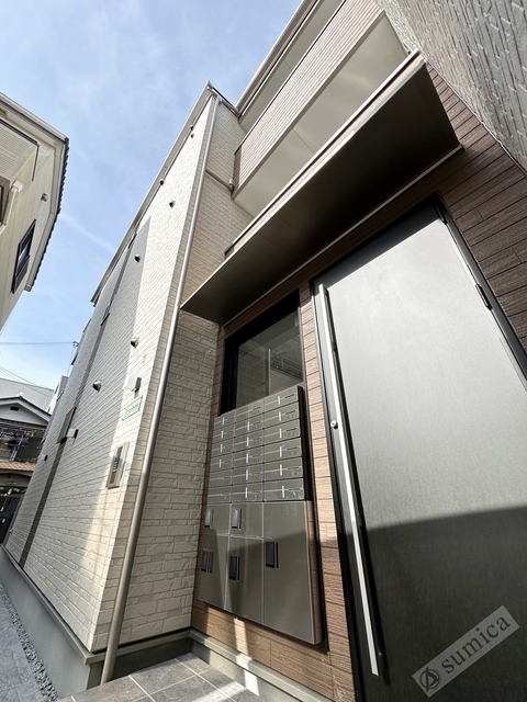 エントランス　オートロックで部外者はシャットアウト♪♪