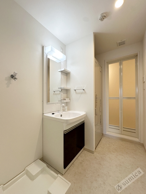 洗面設備　シャンプードレッサー付き・朝シャンもこちらで♪♪