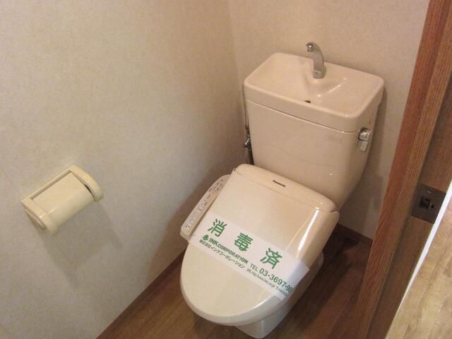 トイレ　落ち着いたトイレです