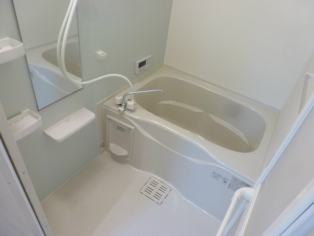 バス・シャワールーム　201号室のお部屋です