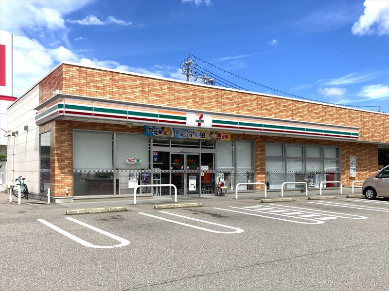 コンビニ　セブンイレブン野々市上林4丁目店（コンビニ）まで278m