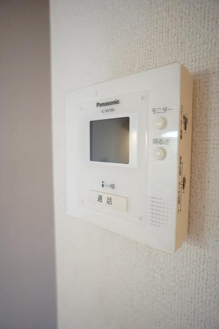 セキュリティ　来訪者の姿が確認できます。