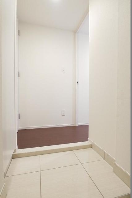 玄関　別部屋同仕様タイプ