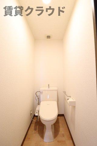 トイレ　コンパクトで使いやすいトイレです