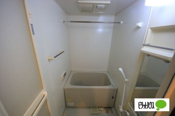 バス・シャワールーム　同物件別部屋
