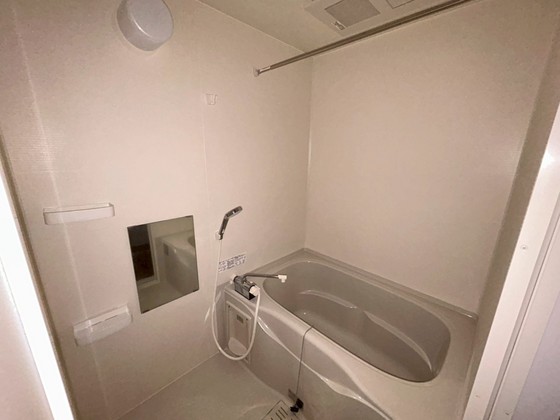 バス・シャワールーム　※別部屋の写真です