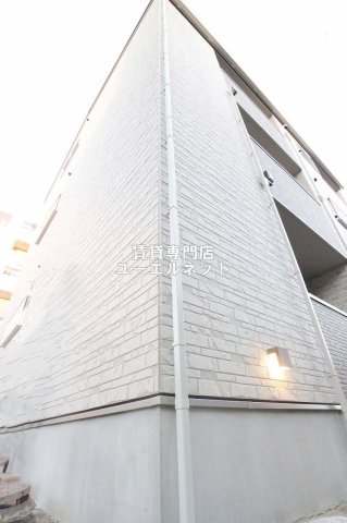 建物外観　シンプルで洗練されたデザインが毎日の暮らしに心地よさをプラス
