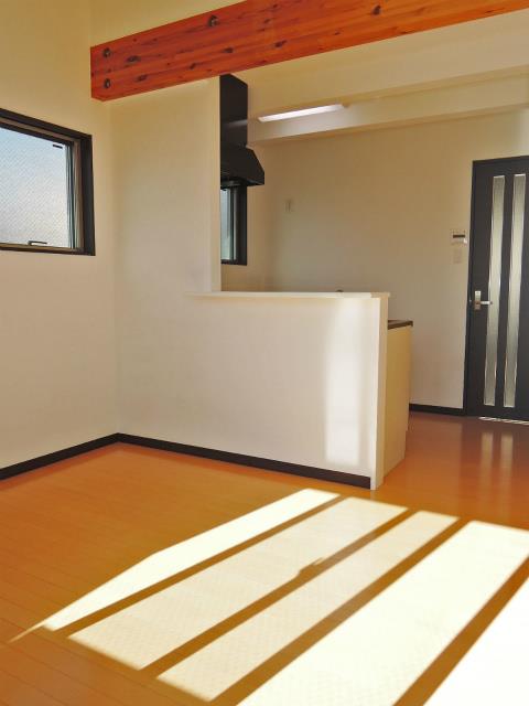 居室・リビング　開放感のあるゆったりとしたお部屋です♪