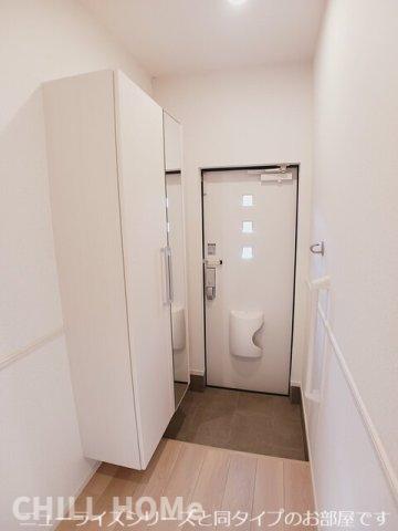 玄関　当社、チルホームのHPもご覧ください(^^)/物件情報多数♪