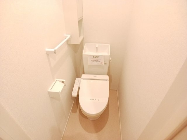 トイレ　トイレもきれいです