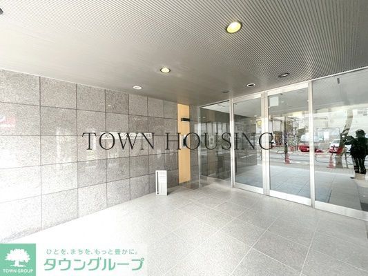 エントランス　お問合せは(株)タウンハウジングレジデンス事業部　赤坂店・…