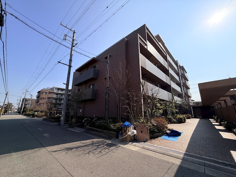 甲子園三番町ハイツの外観写真