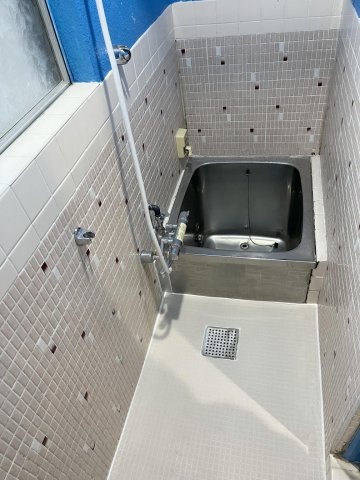 バス・シャワールーム　洗濯機を置くこともできます