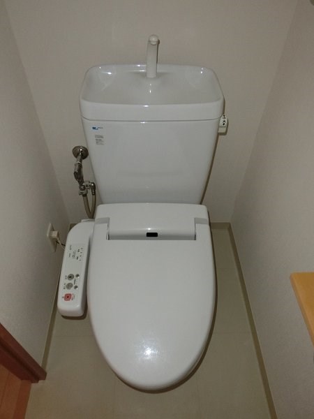 トイレ　同建物の別部屋の写真