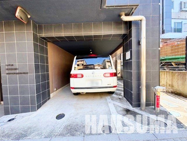 駐車場　駐車場