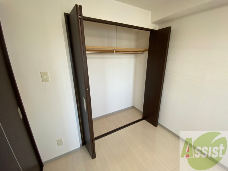 収納　寝室の収納です。部屋がすっきり片付きます。