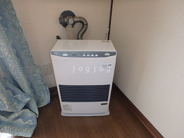 その他設備　灯油ＦＦストーブ