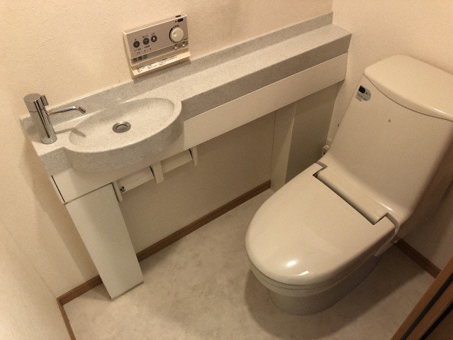 トイレ　トイレ