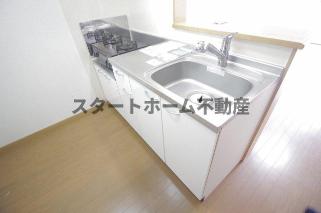 キッチン　コンパクトなキッチンで掃除もラクラク