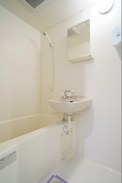 バス・シャワールーム　参考写真（同建物別部屋）