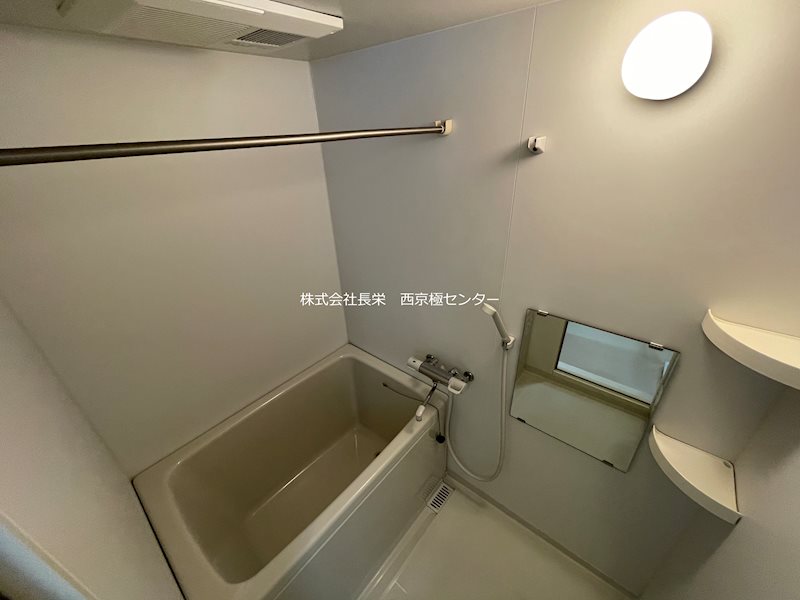 バス・シャワールーム　※同タイプ106号室の参考写真です★（実際のお部屋とは異なり