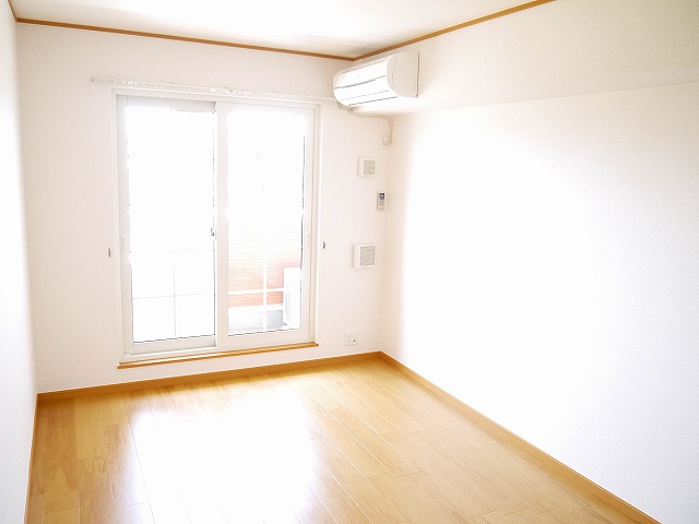 その他部屋・スペース　使い勝手のいい寝室です