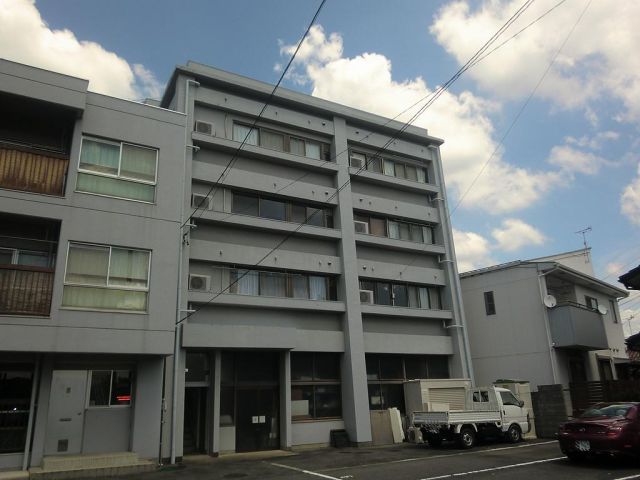 建物外観　南向きで日当たり良好