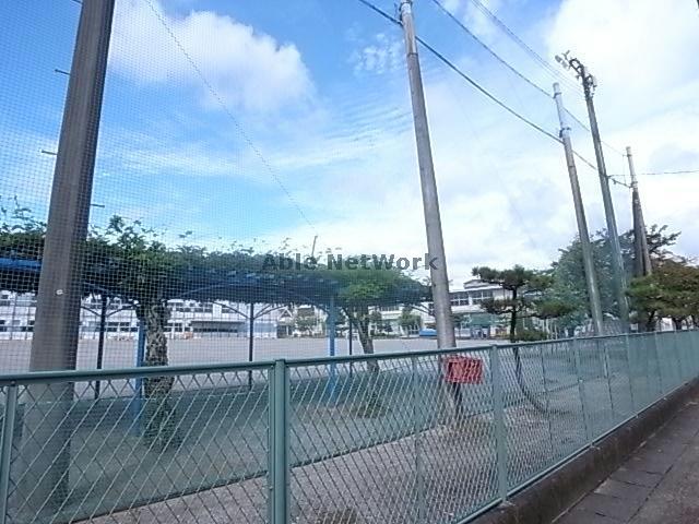 小学校　岐阜市立長良西小学校（小学校）まで962m