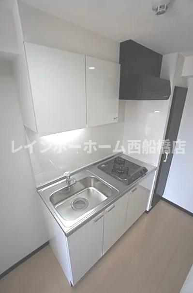 キッチン　反転タイプの写真です。