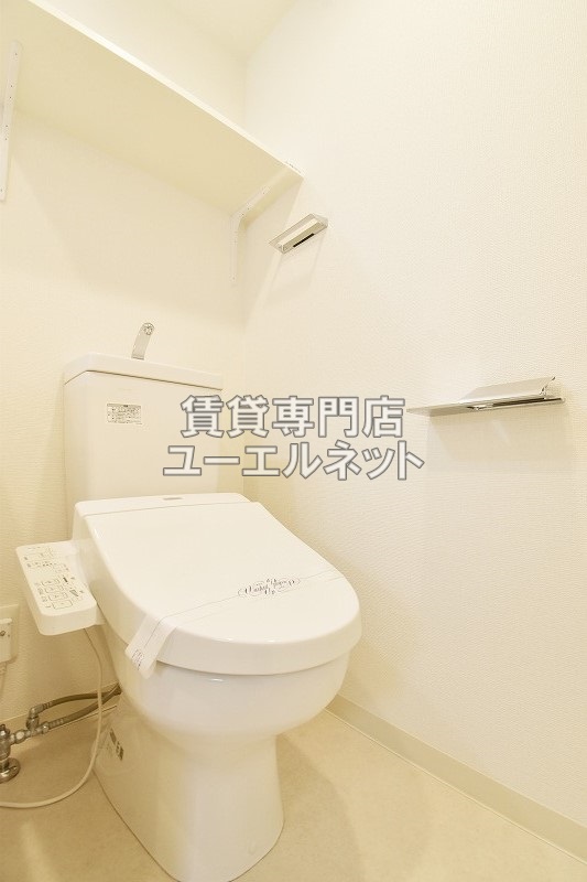 トイレ　温水洗浄便座付き