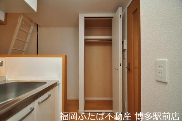 収納　※同型シリーズ写真です　現況優先
