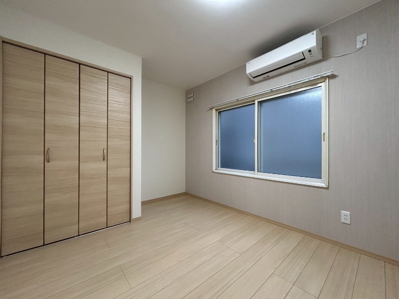 その他部屋・スペース　寝室のお部屋を撮ってみました。家具の配置もしやすそう。