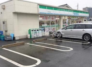 コンビニ　ファミリーマート 古河東本町店（コンビニ）まで814m
