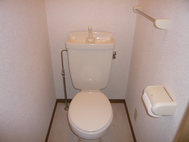 トイレ　※別のお部屋の写真です。