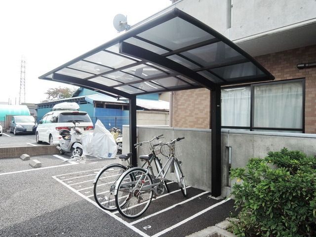 駐車場　★屋根付き駐輪場★