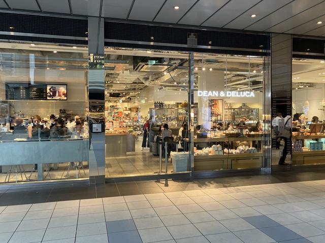 スーパー　DEAN & DELUCA 品川（スーパー）まで382m