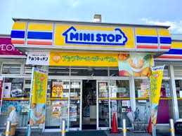 コンビニ　ミニストップ 西宝町店（コンビニ）まで358m