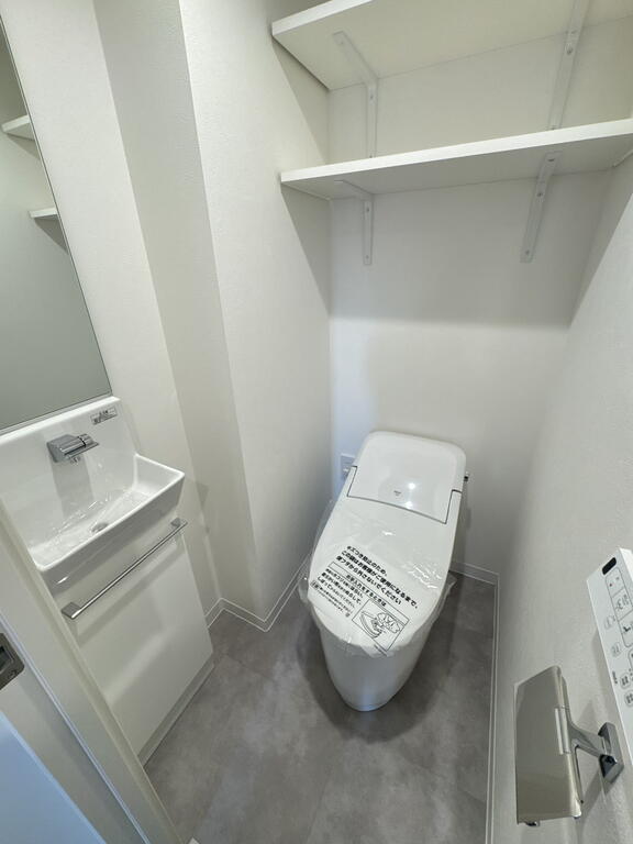 トイレ　反転タイプ別部屋の写真です。