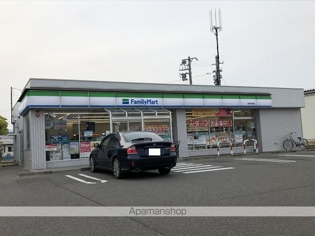 コンビニ　ファミリーマート敦賀野神店（コンビニ）まで270m