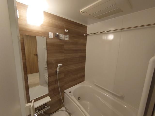 バス・シャワールーム　※写真は同タイプ住戸です。