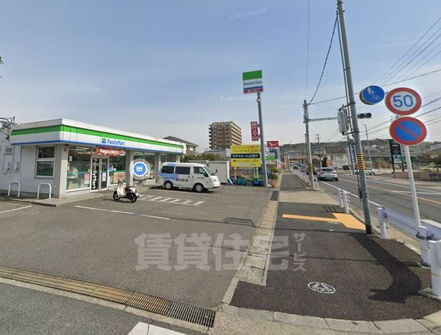 コンビニ　ファミリーマート　下瀬木（コンビニ）まで231m