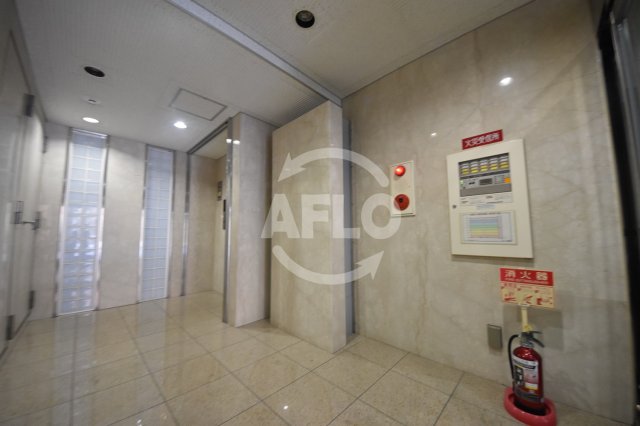 ロビー　アワーズグランデ西本町　ロビー