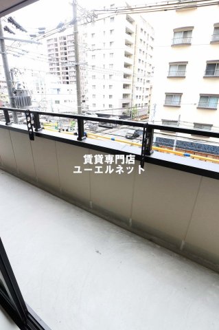 バルコニー　バルコニー付きで採光＆風通し良好！