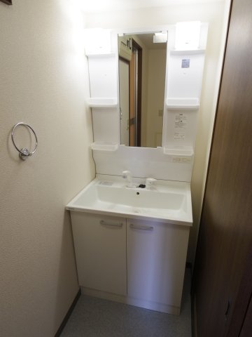 洗面設備　【参考写真】