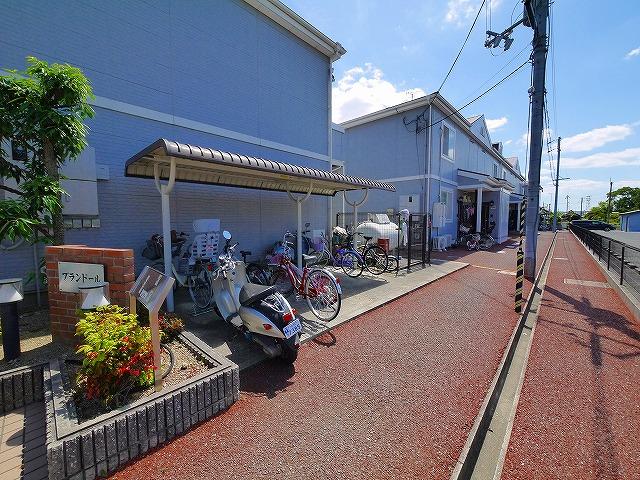 駐車場　駐車場があります