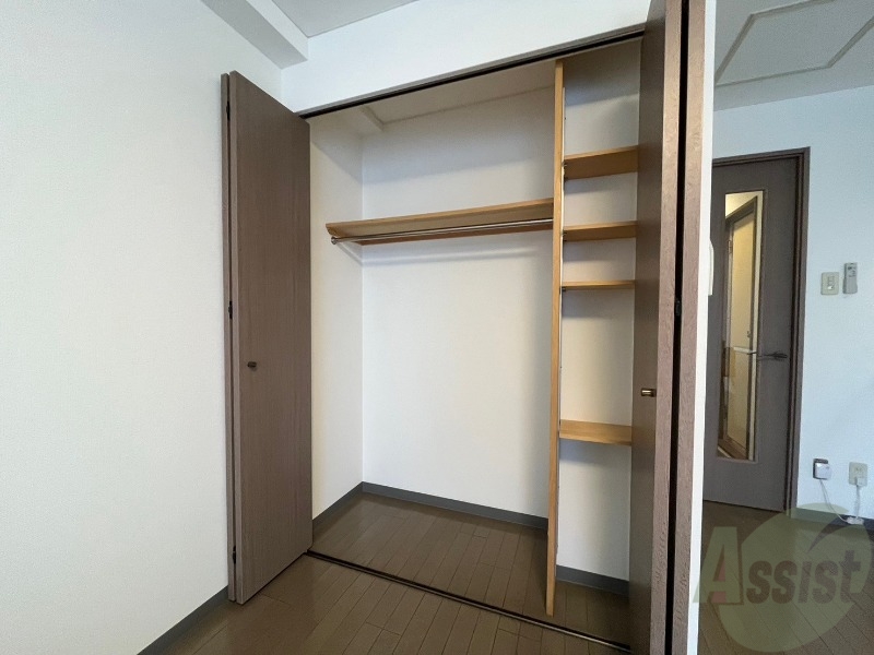 収納　寝室の収納です。部屋がすっきり片付きます。